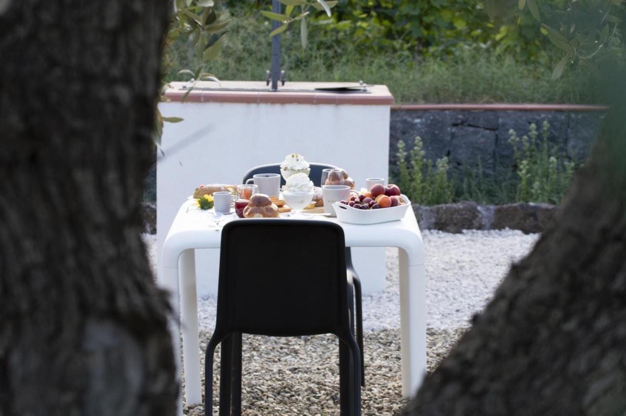 Bee Happy - Bed And Breakfast Zafferana Etnea Eksteriør bilde